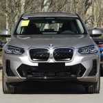 بررسی ب‌ ام‌ و iX3 برقی مهام خودرو (BMW iX3)